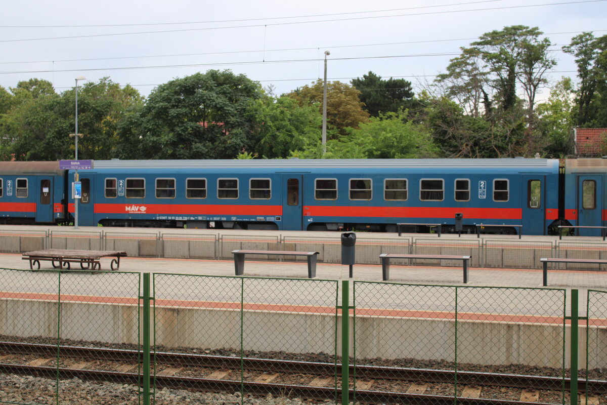 MÁV H-START 50 55 20-05 739-7 Bhv im IR 18593  Déli ← Parti  nach Budapest-Déli, am 26.07.2025 in Siófok.