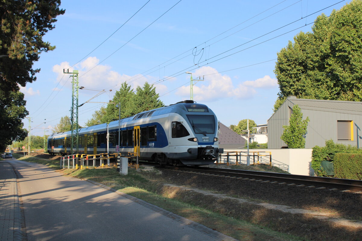 MÁV-START 415 037 als IR 18506  Déli ← Parti  von Budapest-Déli nach Balatonszentgyörgy, am 28.07.2025 in Siófok.