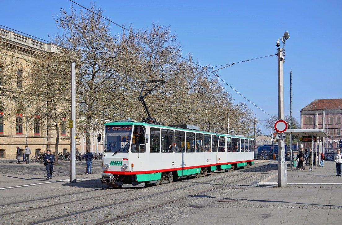 Magdeburg 1281 + 2147, Hauptbahnhof Ost, 26.04.2022.