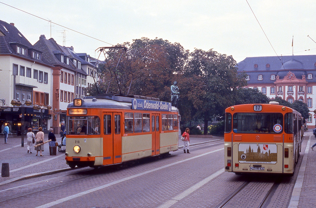 Mainz 210, Schillerplatz, 09.09.1987.