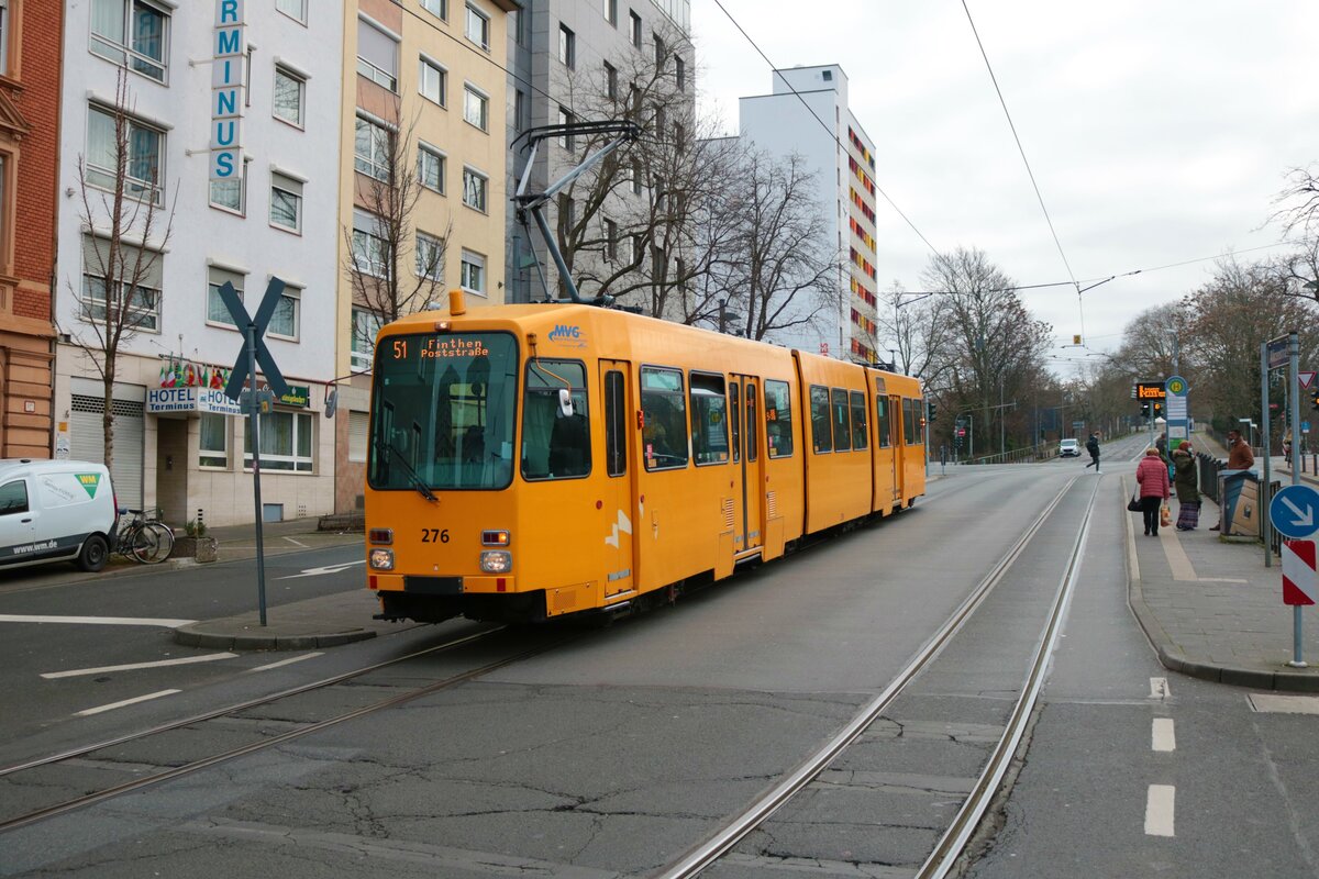 Mainzer Mobilität Düwag M8C Wagen 276 am 11.01.22 in Mainz