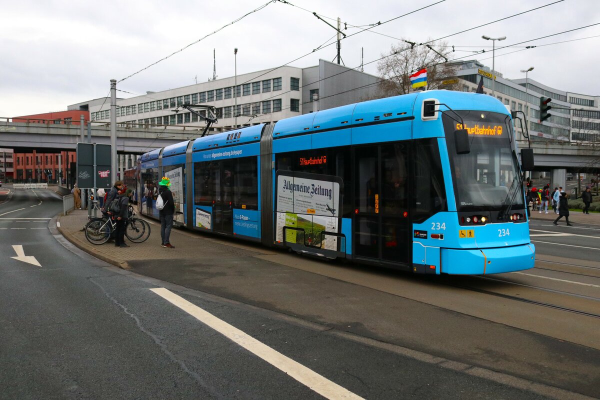 Mainzer Mobilität Stadler Variobahn Wagen 234 am 12.02.24 in Mainz Hbf