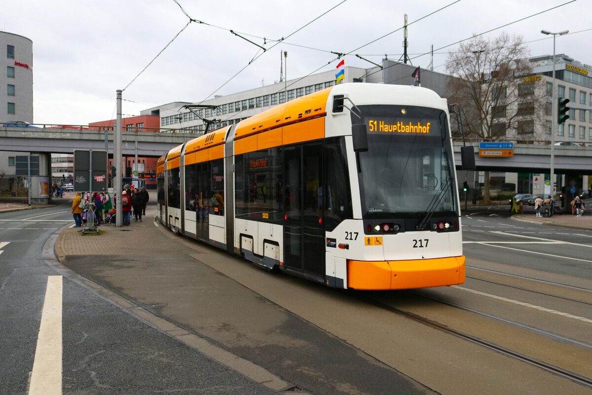 Mainzer Mobilität Stadler Variobahn Wagen 217 am 12.02.24 in Mainz Hbf