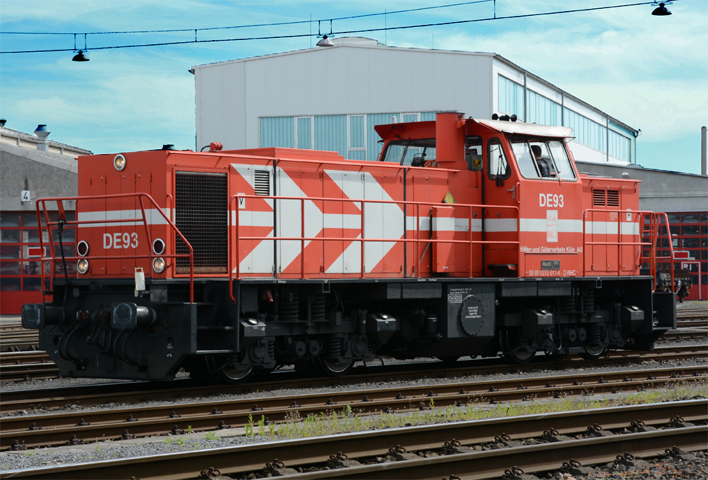 MaK DE 1002 der HGK Nr. DE 93 in Brühl-Vochem - 17.04.2014