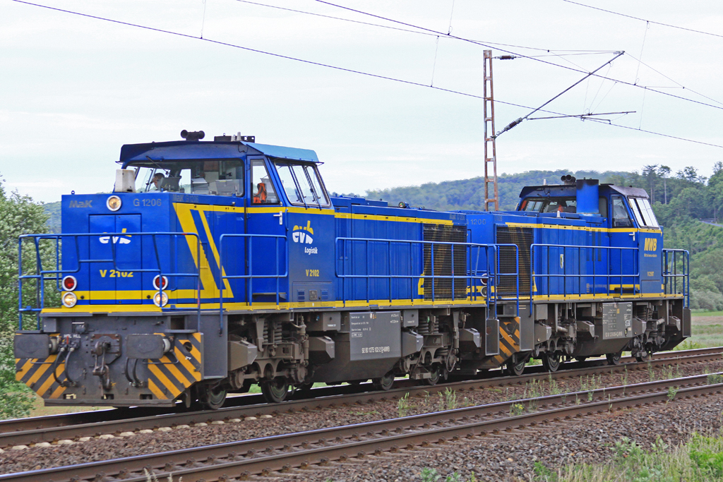 MaK G1206 im Doppel - evb V2102 u. MWB V2107 am 02.06.2015  15:26 nördlich von Salzderhelden in Richtung Göttingen