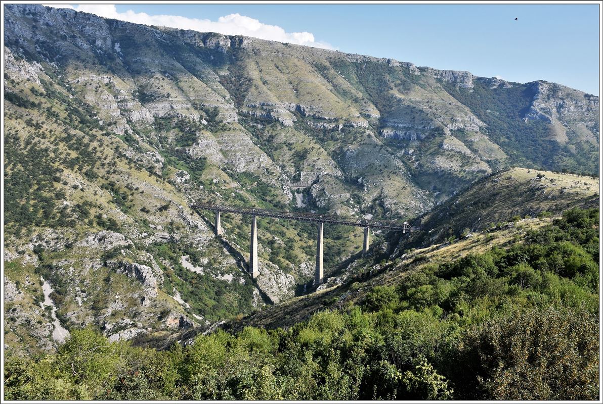 Mala Rijeka Viadukt 10km nördlich der Montenegrinischen Hauptstadt Podgorica. (02.08.2016)