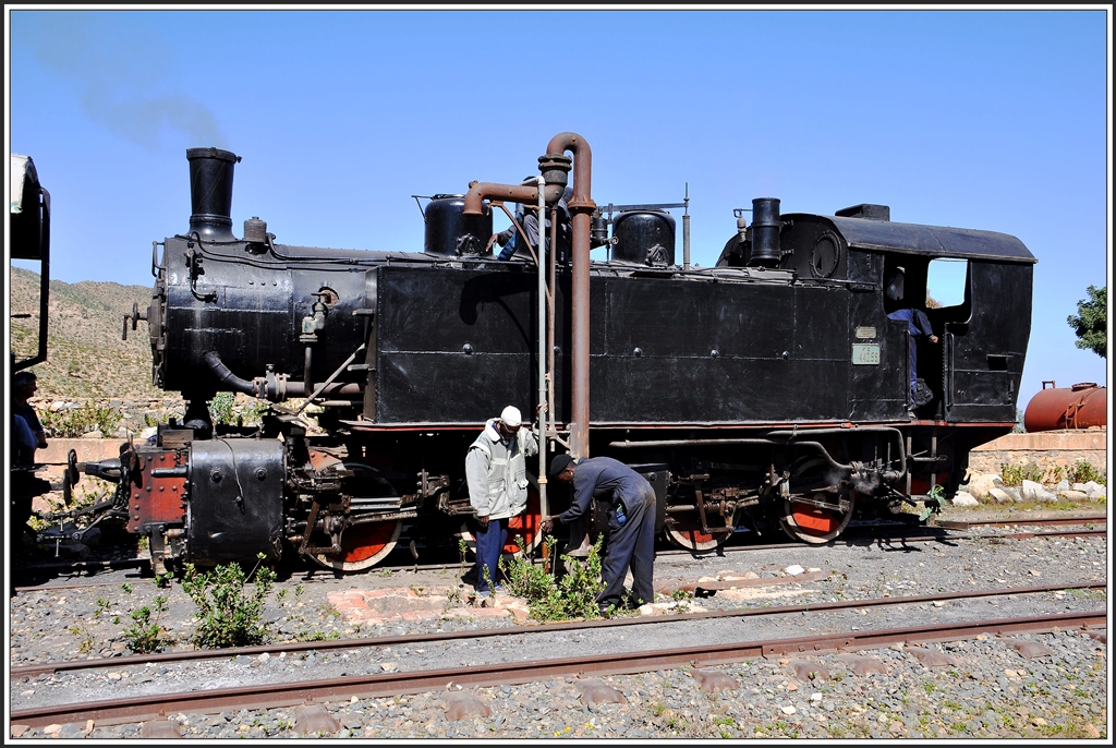 Malletlok 442.59 beim Wasserfassen in Nefasit. (05.12.2014)