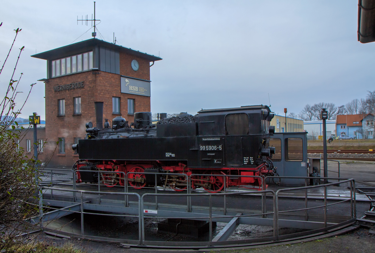 Malletlokomotive der HSB auf der Drehscheibe in Wernigerode. - 06.01.2015