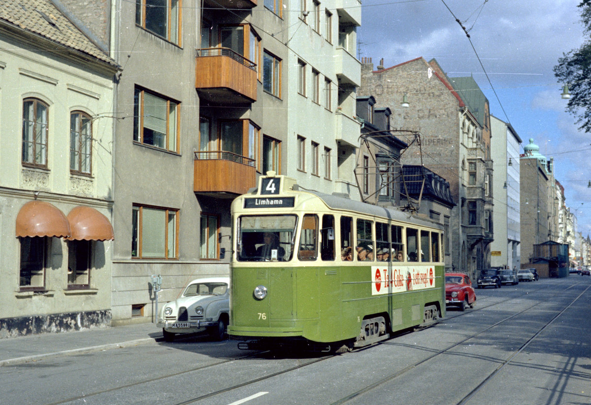 Malmö Malmö Stads Spårväger SL 4 (Tw 76) Stora Nygatan am 15. September 1968. - Scan von einem Farbnegativ. Film: Kodak Kodacolor X.