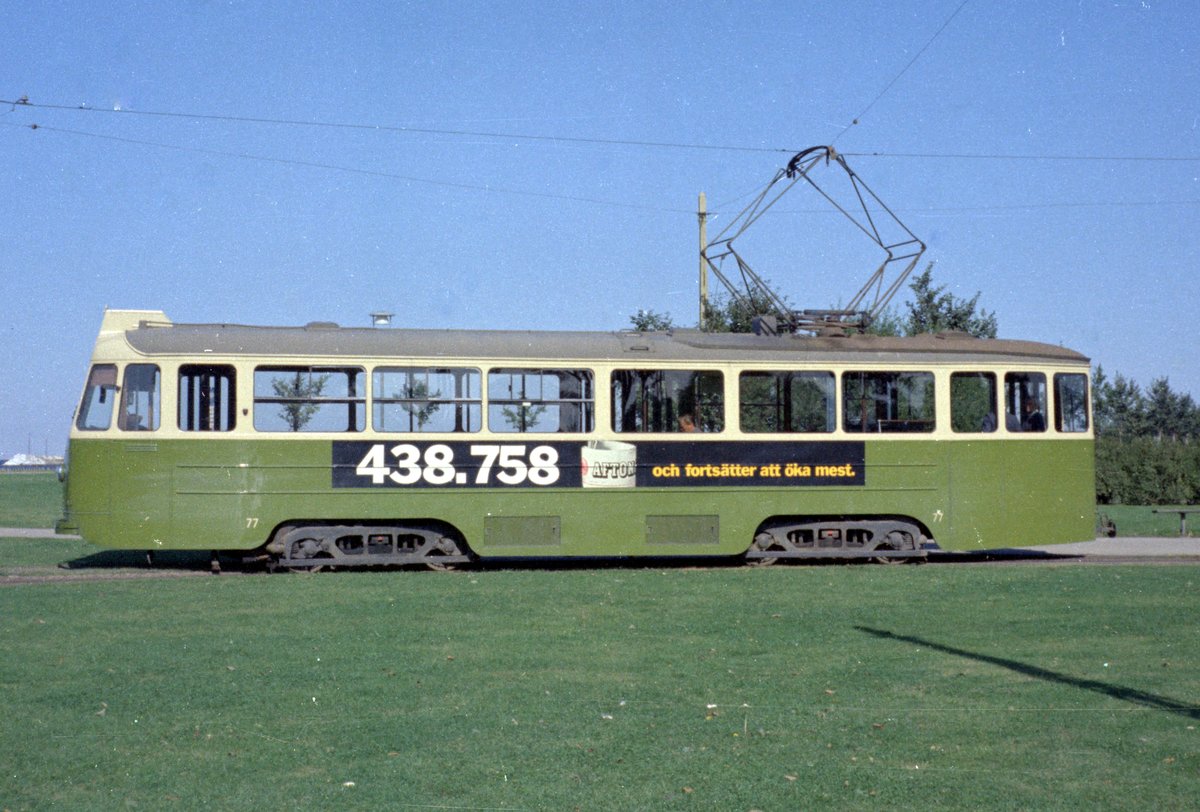 Malmö Malmö Stads Spårväger SL 4 (Tw 77) Sibbarp am 15. September 1968. - Scan von einem Farbnegativ. Film: Kodak Kodacolor X.