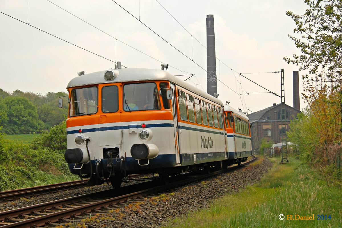 MAN Schienenbus Osningbahn VT 302 027/ VT 302 051 in Essen Horst, April 2014.