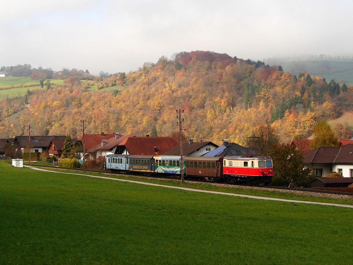 Mariazellerbahn noch mit Lok 1099. 
1099.14 P6804 (Mariazell - St. Plten) kurz vor Kirchberg a.d. Pielach  
22.10.2013.