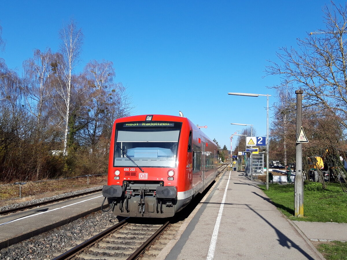 Markdorf (Baden) am 30.03.2021 mit 650 203 als RB in Richtung Radolfzell