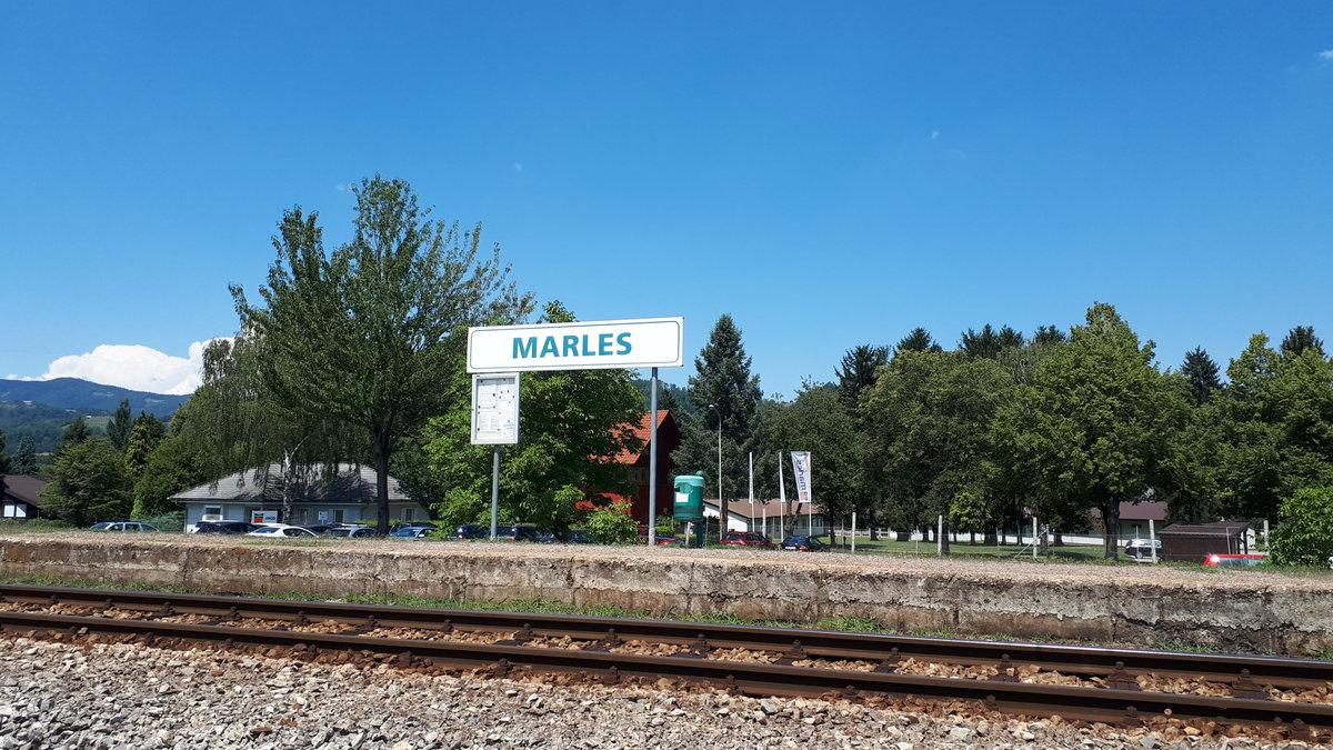 Marles - unbesetzte Haltestelle ohne Witterungsschutz, 5 km von Maribor entfernt [17.07.2017]