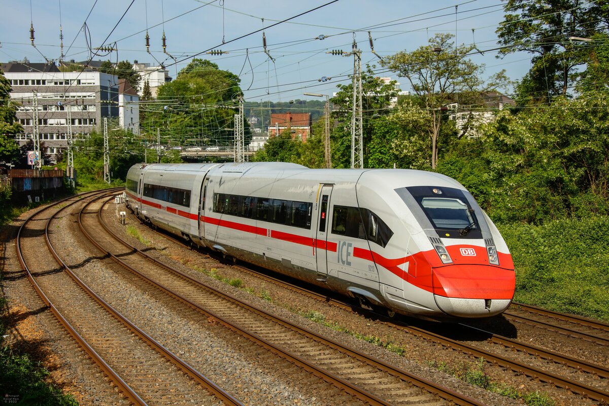 Masken-ICE 412 213 DB als ICE555 in Wuppertal, Mai 2022.