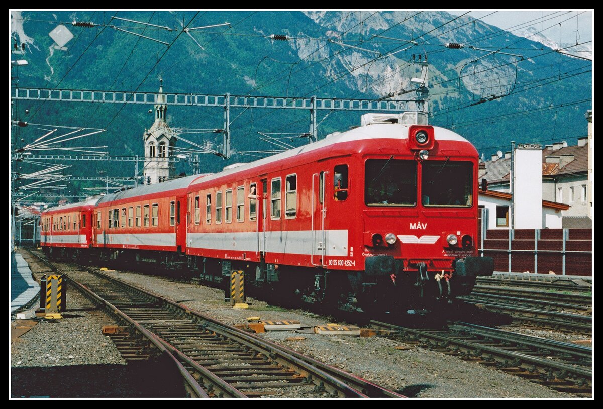 MAV - Ultraschallmeßzug in Innsbruck Hbf. am 16.05.2003.