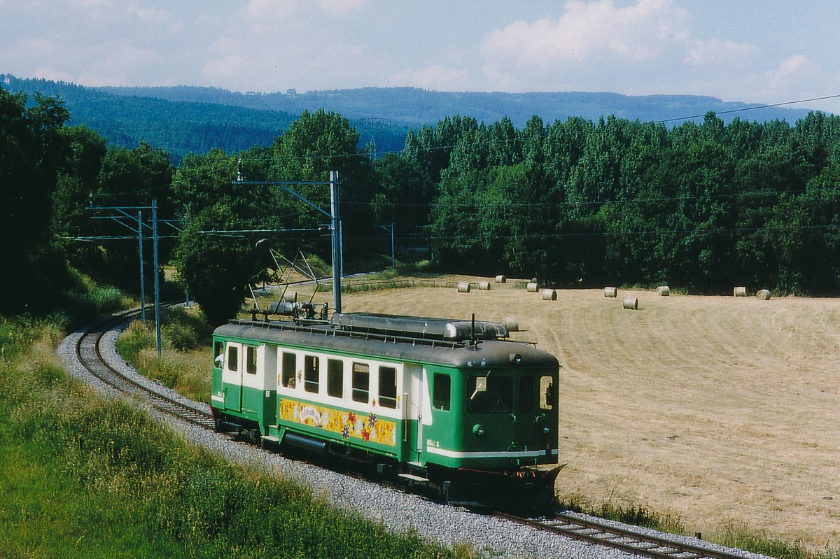MBC/BAM: Regionalzug auf der Zweiglinie Apples-L'Isle-Mont-La-Ville mit dem BDe 4/4 3 (1943) im August 1995.
Foto: Walter Ruetsch