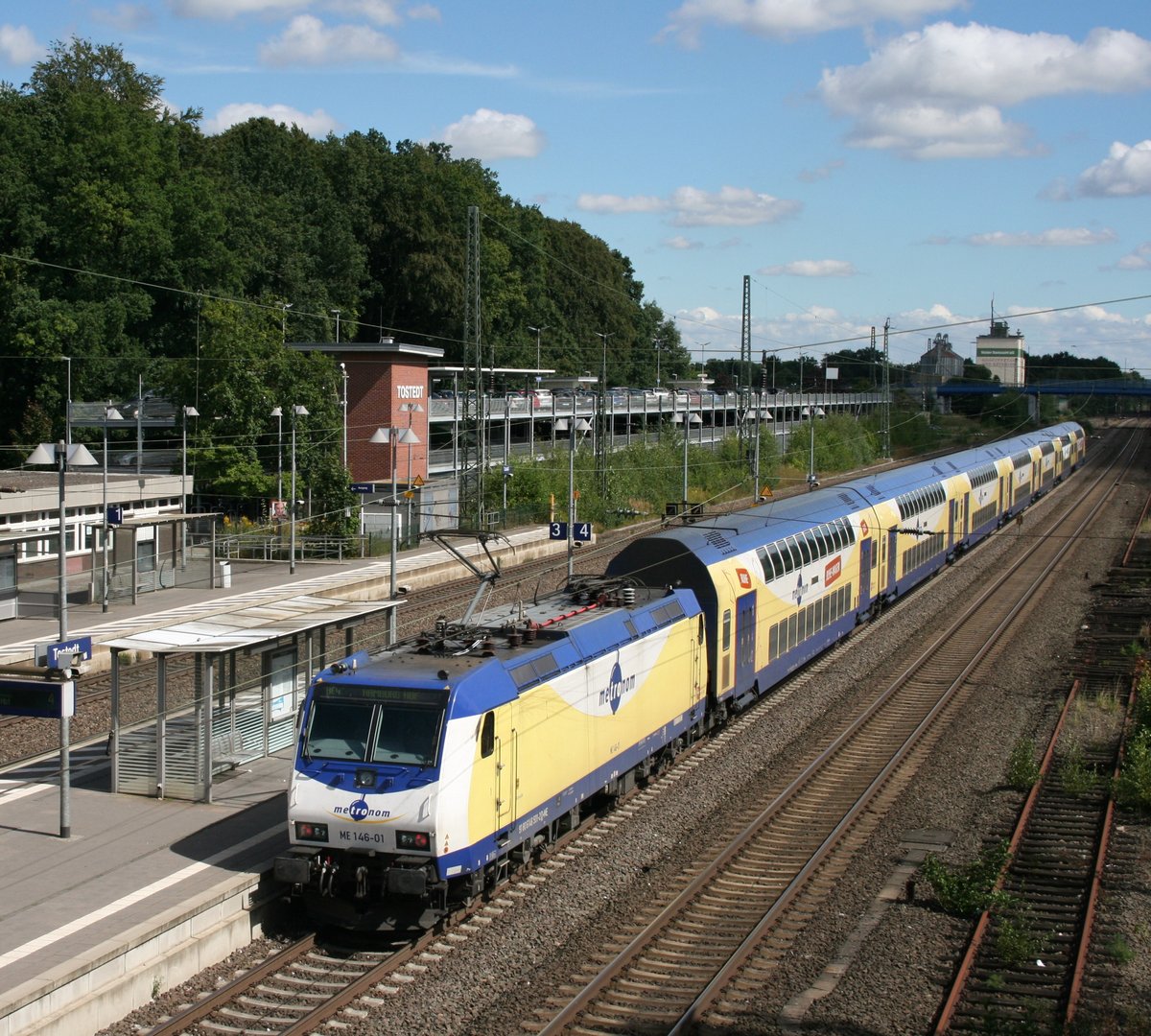 ME 146-01 mit ME 82016 (Bremen Hbf–Hamburg Hbf) am 17.08.2016 in Tostedt