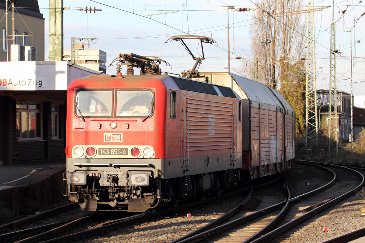 MEG 603 (143 851-4) durchfährt Bremen Hbf. 23.11.2017 