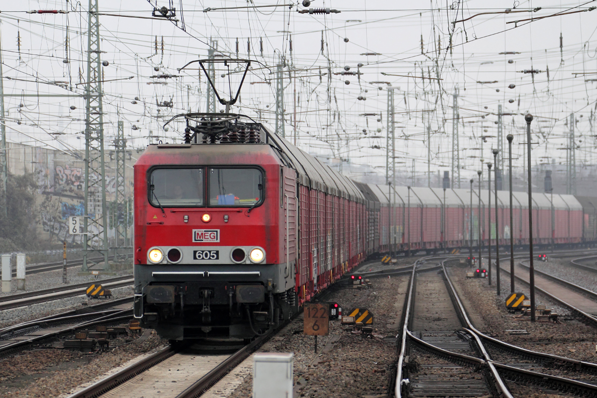 MEG 605 (143 344-0) durchfährt Bremen Hbf. 14.12.2016