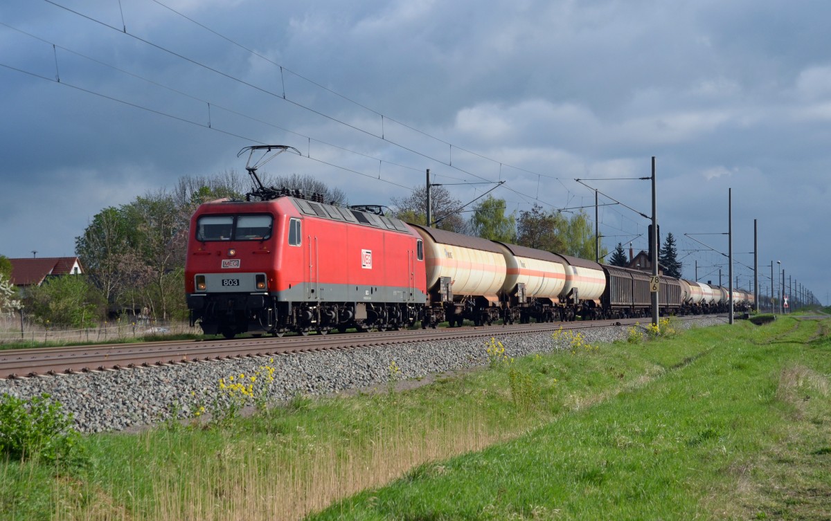 MEG 803(156 003) führte am 10.04.14 einen für das Buna Werk bestimmten Güterzug durch Braschwitz Richtung Halle(S).