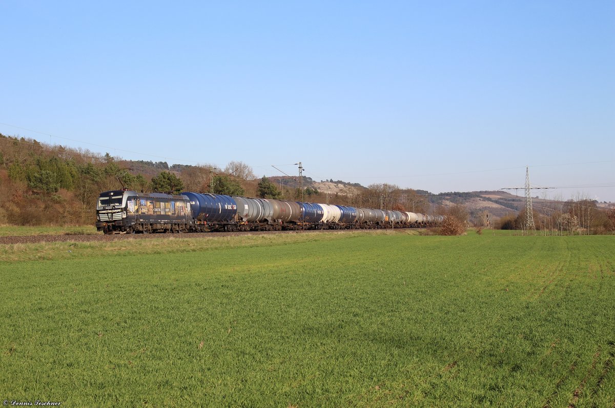 Mein Highlight der Maintaltour vom 06.04-08.04.2018 war die 193 875-2 von MRCE!
Der Connecting Europe - Vectron war mit einigen Kesselwagen bei Harrbach am 07.04.2018 unterwegs!
