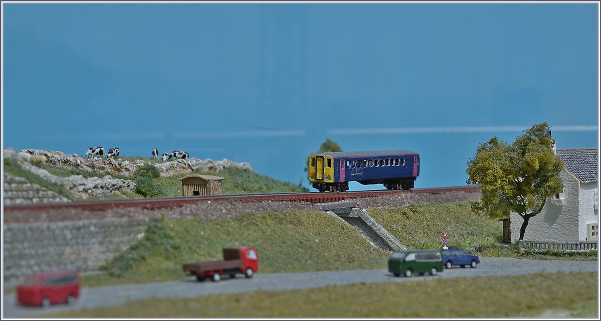 Mein T Gauge Class 153 hat nun etwas Farbe bekommen und ist erneut auf Probefahrt auf meinem T Gauge (1:450 / 3 mm Spurweite) Diorama.
19. Aug. 2016