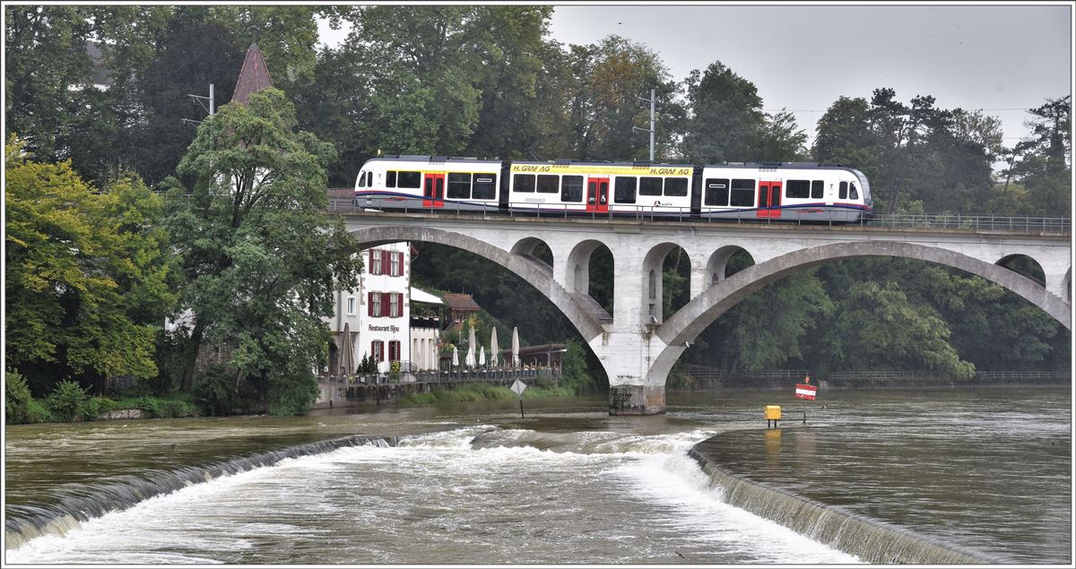 Mein Zug  H.Graf AG  auf der Reussbrücke in Bremgarten. (01.09.2017)