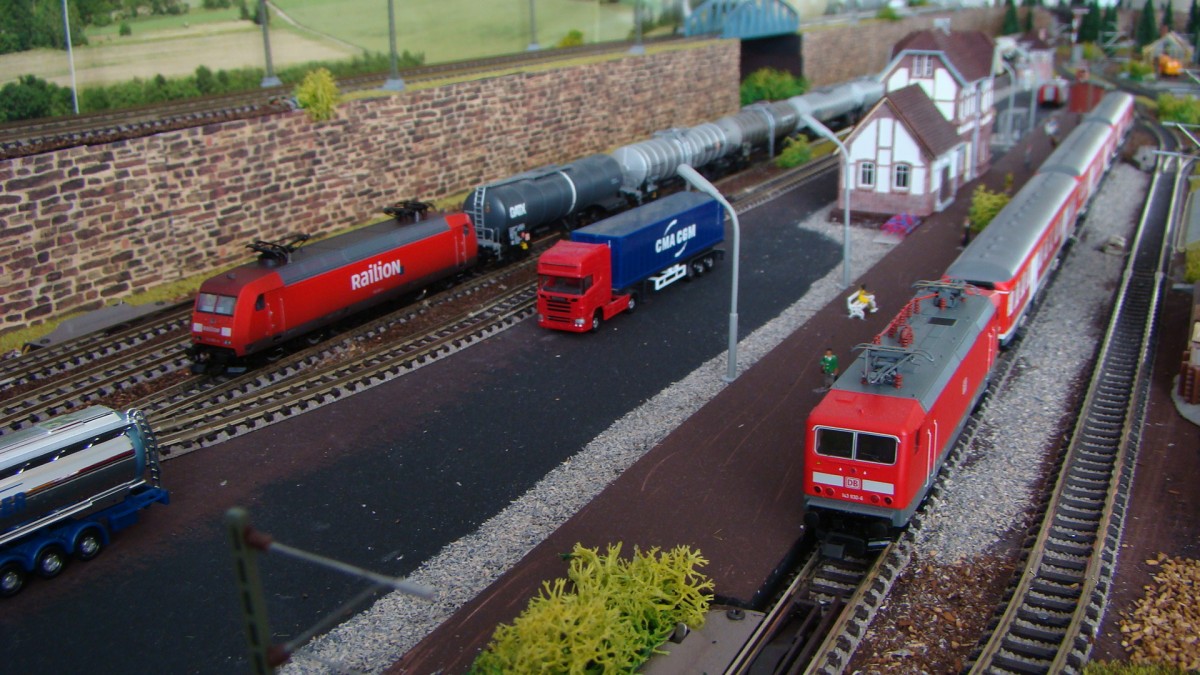 Meine Anlage 2, mit Nebenbahnhof und Gütergleisen, am 18.11.2011.