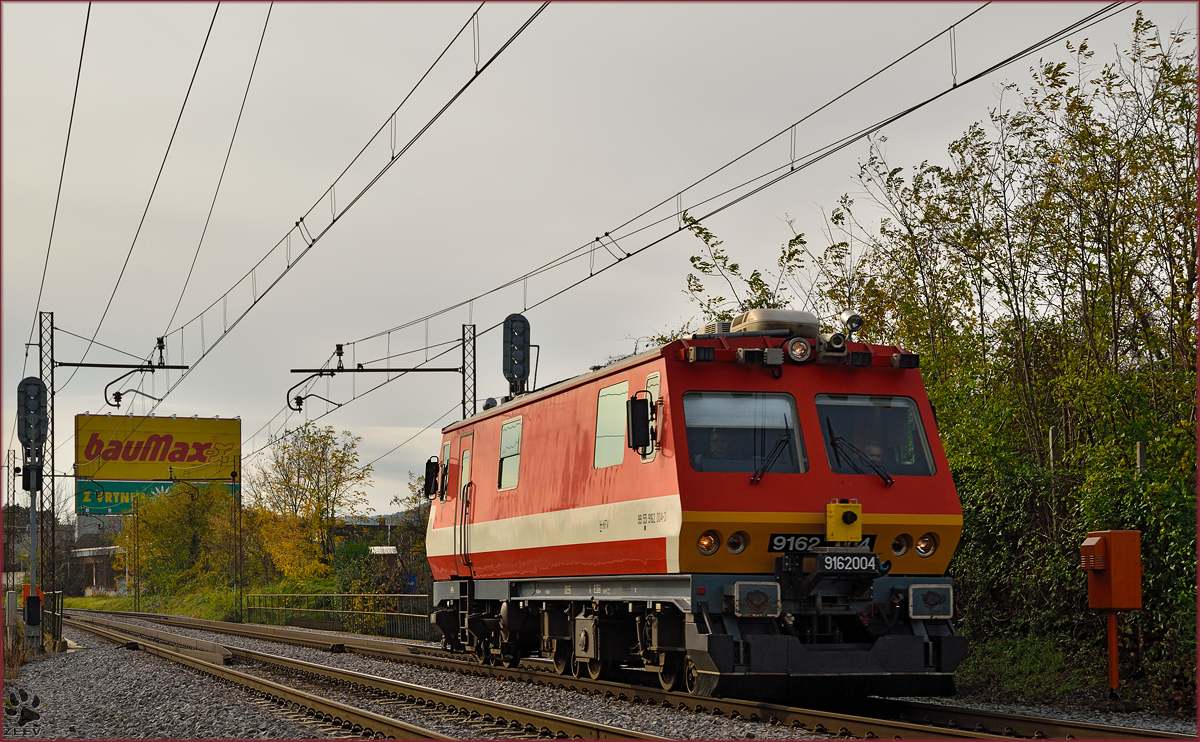 Messzug 9162 004 fährt durch Maribor-Tabor Richtung Maribor HBF. /11.11.2014