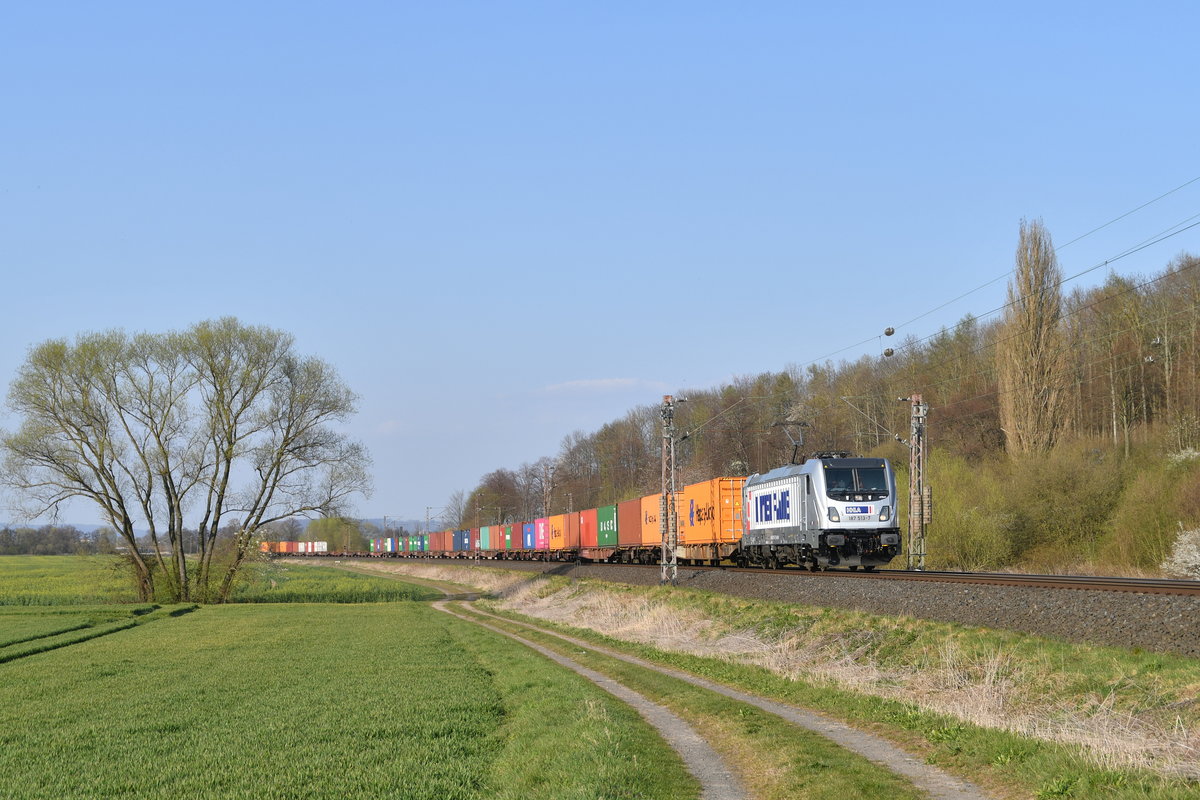 Metrans 187 513 mit DGS 88897 (Hamburg Waltershof-Dradenau-Nürnberg Hafen) am 09.04.2020 bei Sudheim