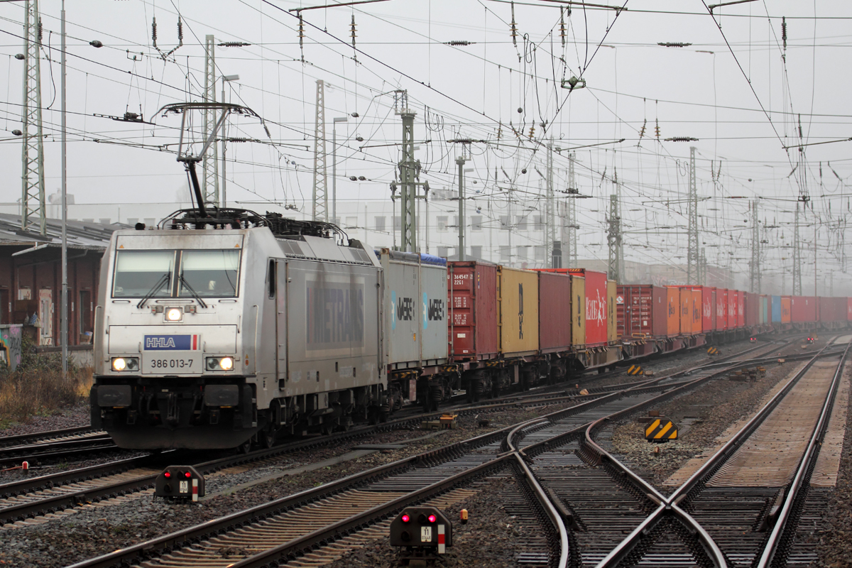 Metrans 386 013-7 durchfährt Bremen Hbf. 14.12.2016