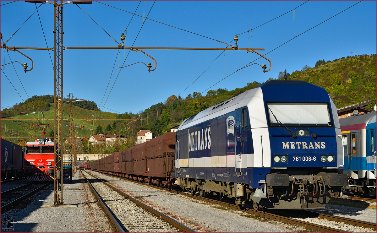 METRANS 716 006 wartet mit Erzzug auf Maribor HBF nach Weiterfahrt Richtung Koper Hafen. /18.10.2014