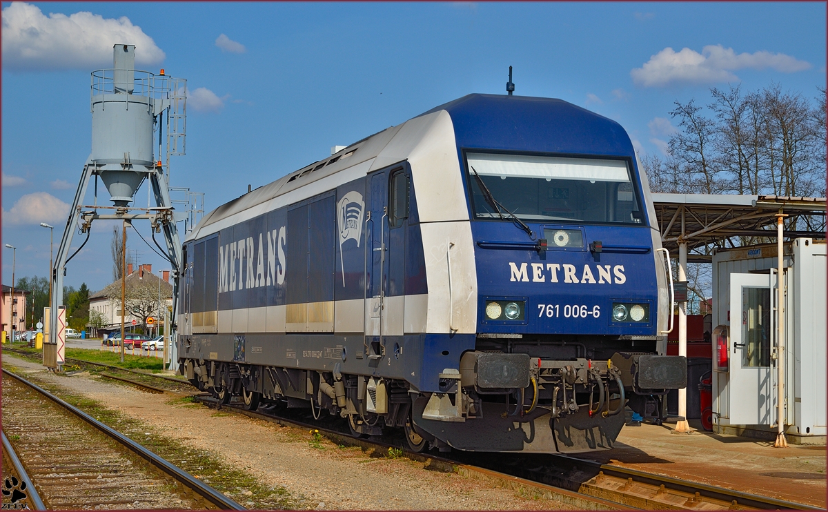METRANS 761 006 bei Betankung auf Bahnhof Pragersko. /28.3.2014