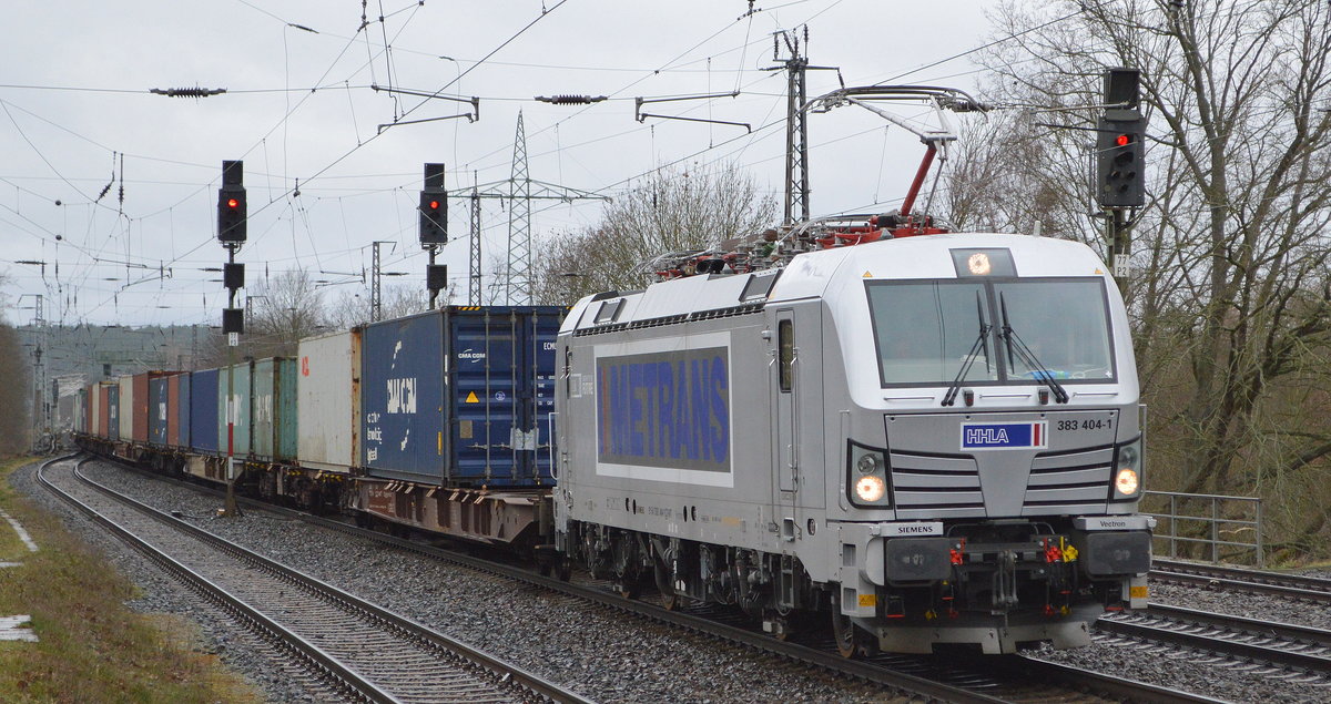 METRANS a.s., Praha [CZ] mit  383 404-1  [NVR-Nummer: 91 54 7383 404-1 CZ-MT] und Containerzug am 03.03.20 Bf. Saarmund.