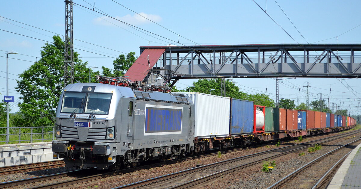 METRANS a.s., Praha [CZ] mit  383 417-3  [NVR-Nummer: 91 54 7383 417-3 CZ-MT] und Containerzug am 18.05.22 Durchfahrt Bf. Saarmund.