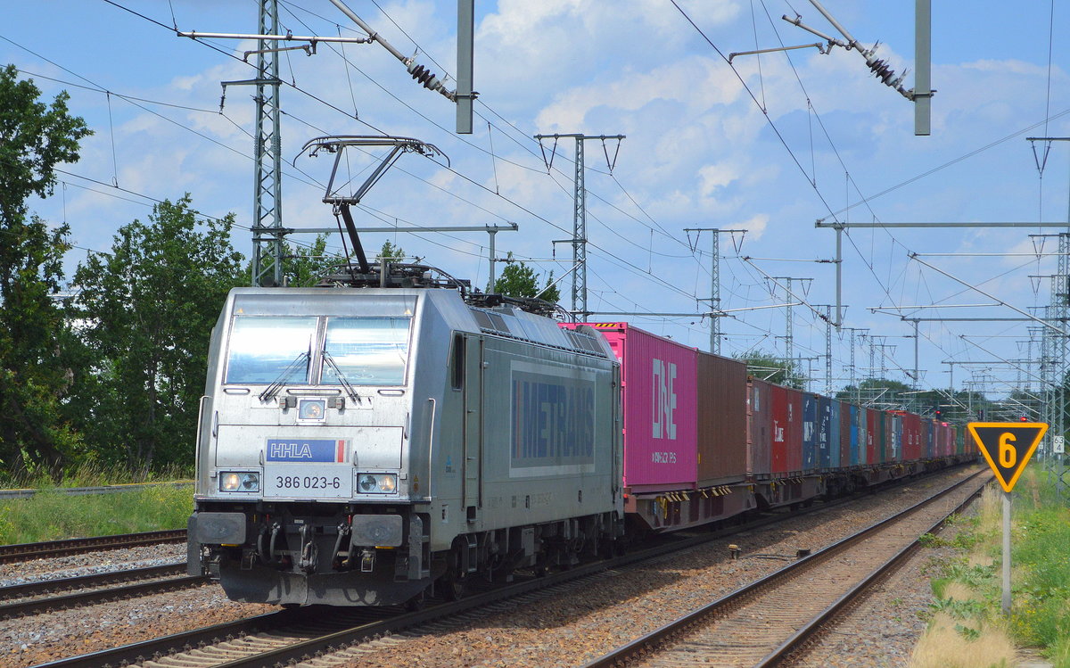 METRANS Rail s.r.o. mit  386 023-6  [NVR-Nummer: 91 54 7386 023-6 CZ-MT] mit Containerzug am 21.06.19 Bahnhof Golm bei Potsdam.