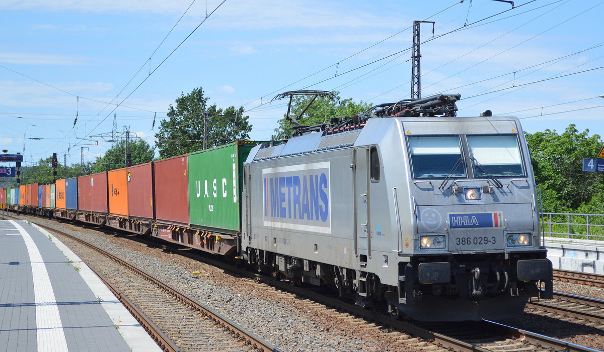 METRANS Rail s.r.o. mit  386 029-3  [NVR-Nummer: 91 54 7386 029-3 CZ-MT] und Containerzug am 13.06.19 Bahnhof Saarmund.