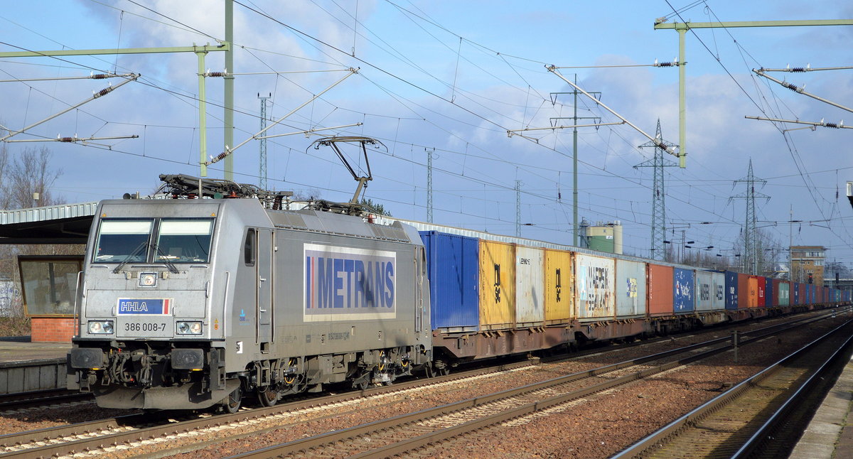 METRANS Rail s.r.o., Praha [CZ] mit  386 008-7  [NVR-Nummer: 91 54 7386 008-7 CZ-MT] und Containerzug am 23.01.20 Durchfahrt Bf. Flughafen Berlin Schönefeld.