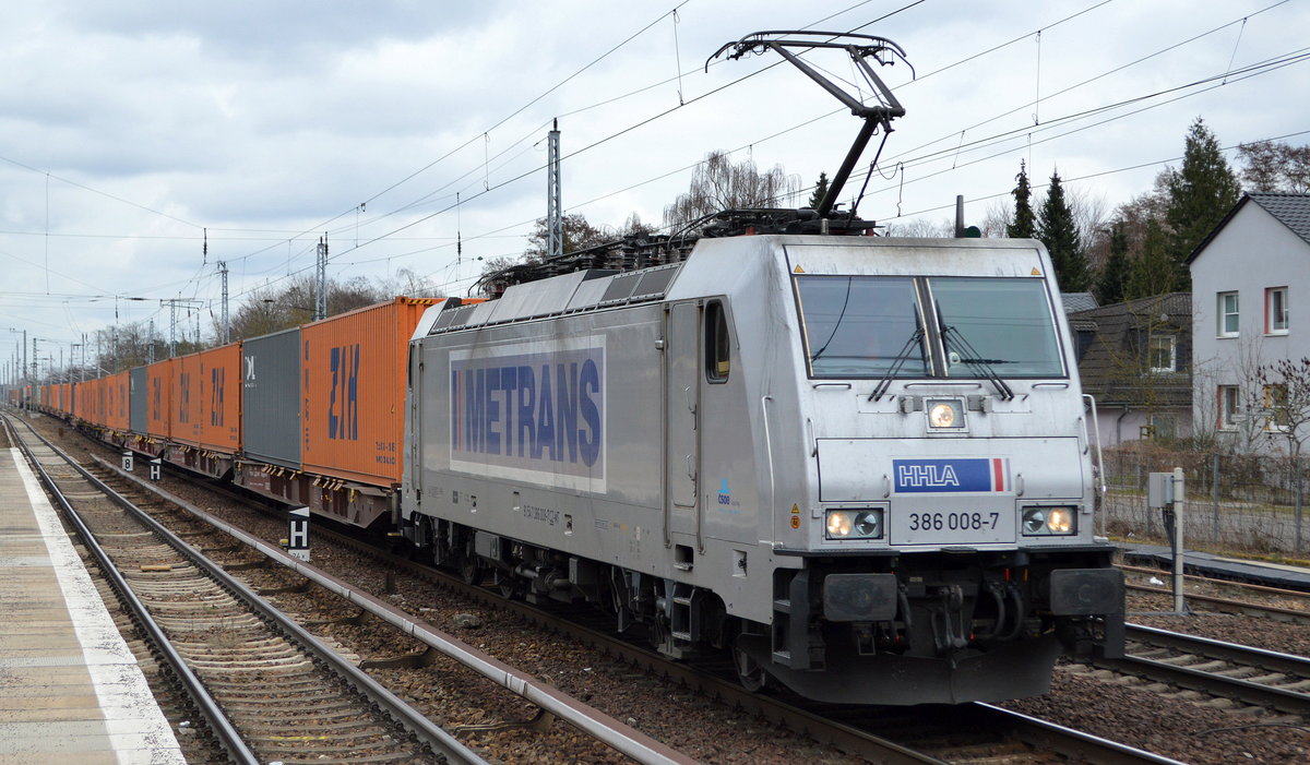 METRANS Rail s.r.o., Praha [CZ] mit  386 008-7  [NVR-Nummer: 91 54 7386 008-7 CZ-MT] und Containerzug am 23.03.21 Berlin Hirschgarten.