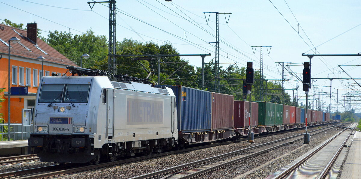 METRANS Rail s.r.o., Praha [CZ] mit ihrer  386 038-4  [NVR-Nummer: 91 54 7386 038-4 CZ-MT] und einem Containerzug am 05.09.22 Durchfahrt Bahnhof Golm.