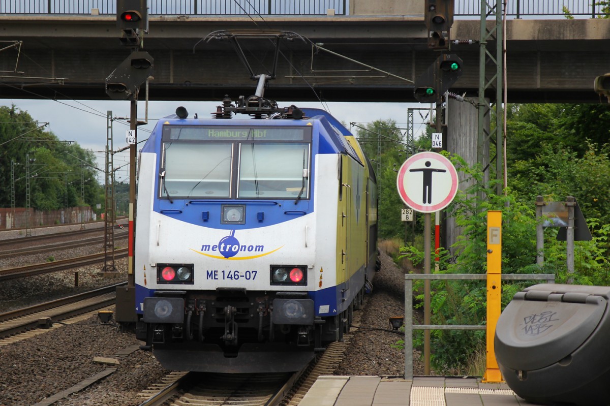 Metronom bei der Ausfahrt nach Hamburg.
Rotenburg-Wmme, 20.8.13.