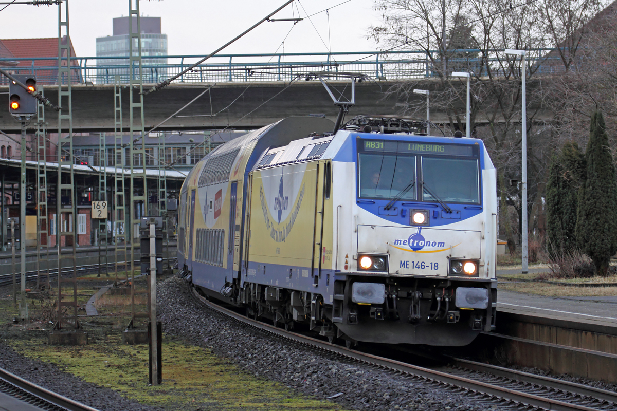 Metronom ME 146-18 als RB 31 nach Lüneburg in Hamburg-Harburg 11.1.2017