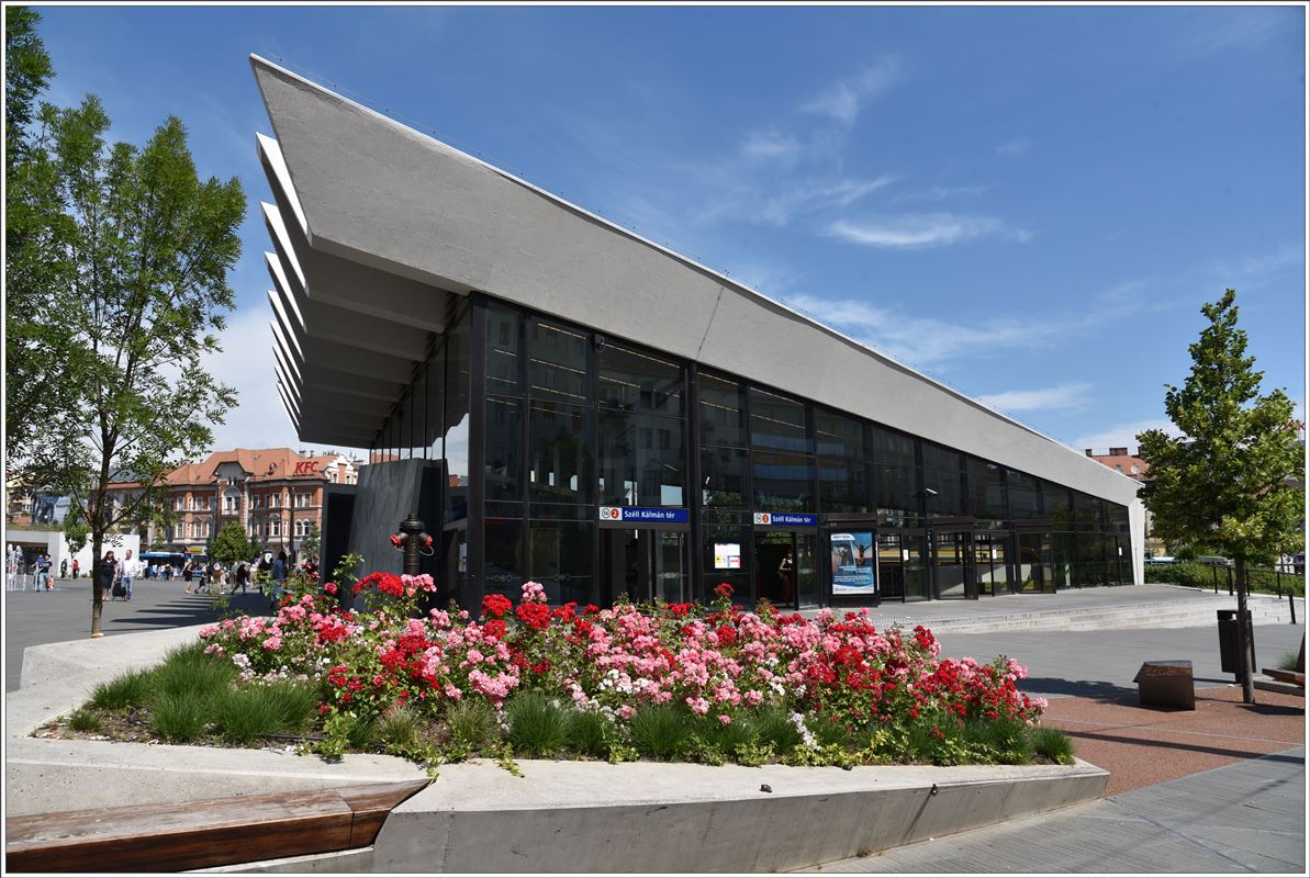 Metrostation Széll Kálmán tér, (10.06.2017)
