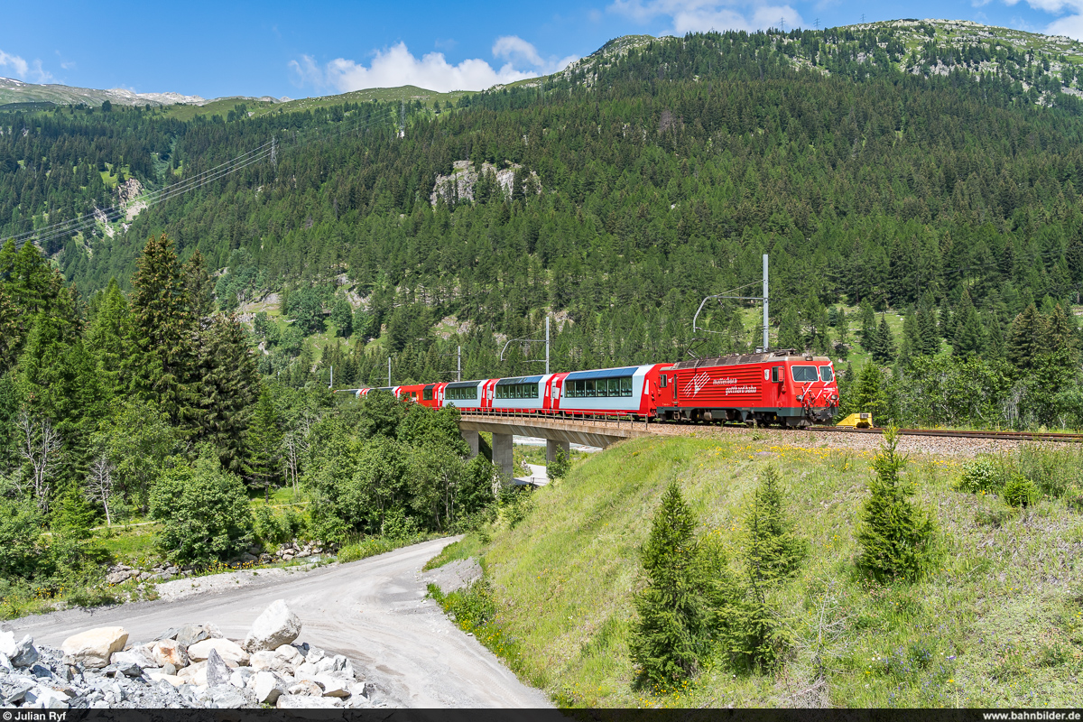 MGB HGe 4/4 II 102 / Glacier Express Zermatt - St. Moritz / Oberwald, 18. Juli 2021