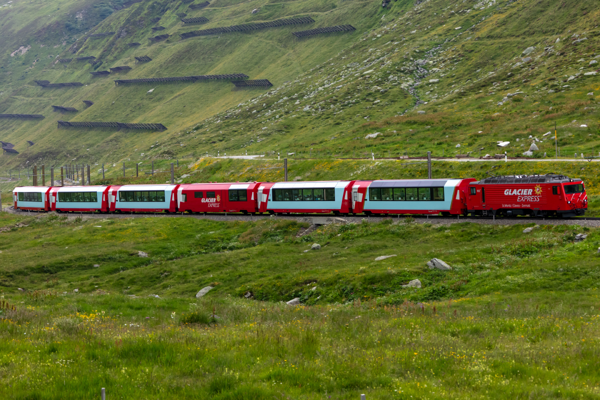 MGB, HGe 4/4II, 105, 26.06.2022, Oberalppass