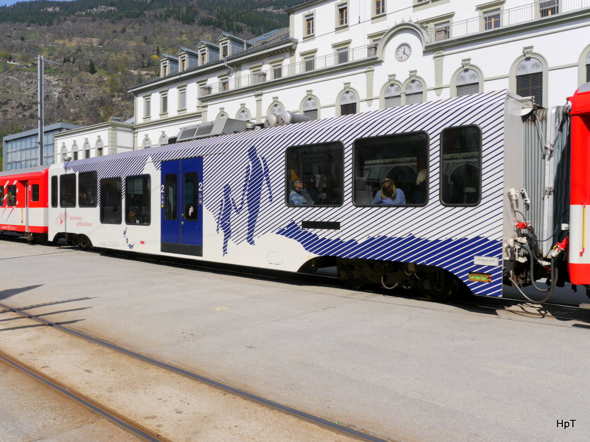 MGB - Personenwagen 2 Kl. B 4220 in Brig am 01.04.2017