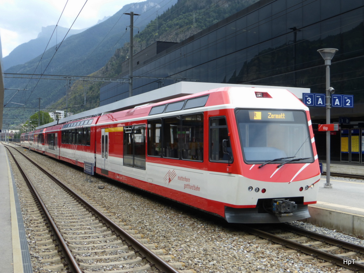 MGB - Triebzug ABDeh 4/8 2027 in Visp am 14.08.2015