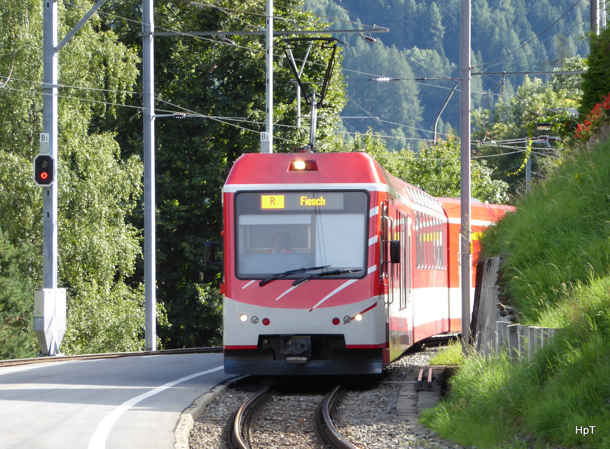 MGB - Triebzug ABDeh 4/8 204 bei der einfahrt im Bahnhof Fiesch am 06.09.2015