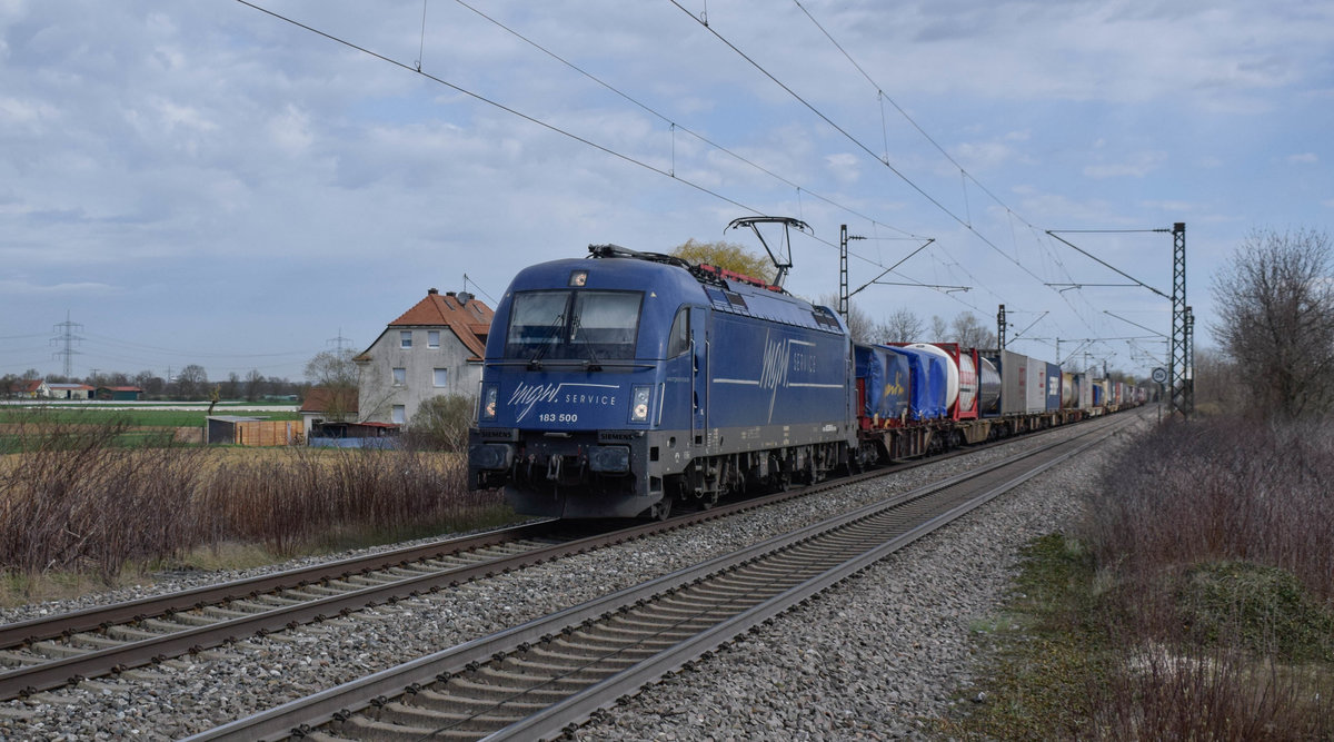 MGW 183 500 war kurzzeitig mal für Hectorrail unterwegs, hier am 04.04.2018 mit DGS 43565, Krefeld Uerdingen - Mortara in Buggingen.